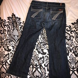 Size 28 Dojo 7 for All Mankind Jeans!